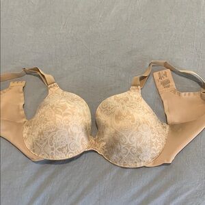 Soma Cream Bra with Molded Cups and Adjustable Straps